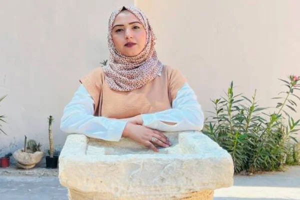 Topladığı tarihi eserlerle müze açtı
