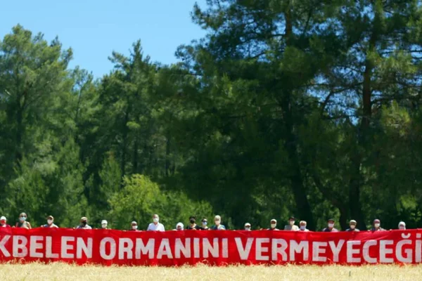Memleket yanarken