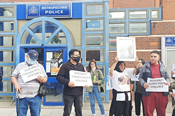 Londra’da çetelere karşı eylem