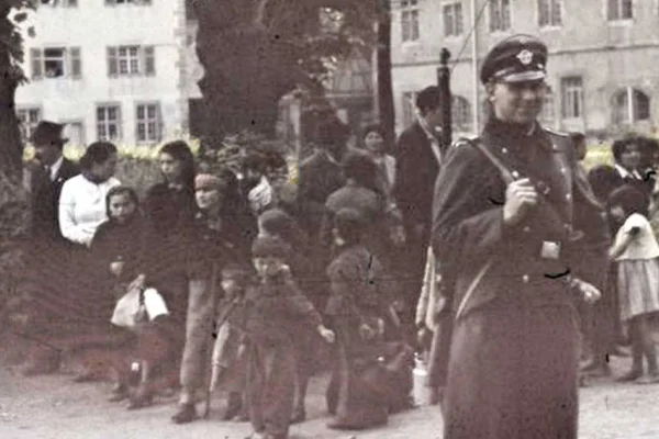 Öldürülen Sinti ve Romanlar için anma