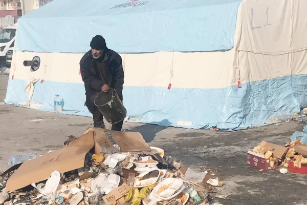 Depremzedelere yardımlar neden verilmiyor?