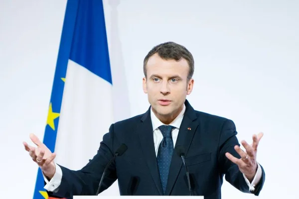 Macron'dan üniversitelilere söz