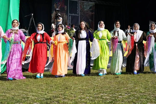 Tüm renklerimizle buradayız…
