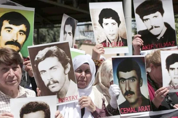 12 Eylül Diyarbakır zindanında yenilmiştir