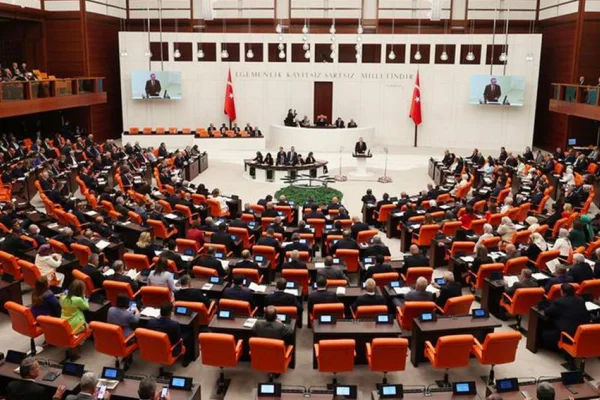 Yeni anayasa mı?