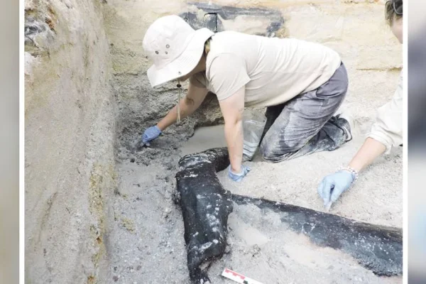 476 bin yıllık ahşap ev