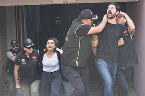 İzmir İl Eşbaşkanları tutuklandı