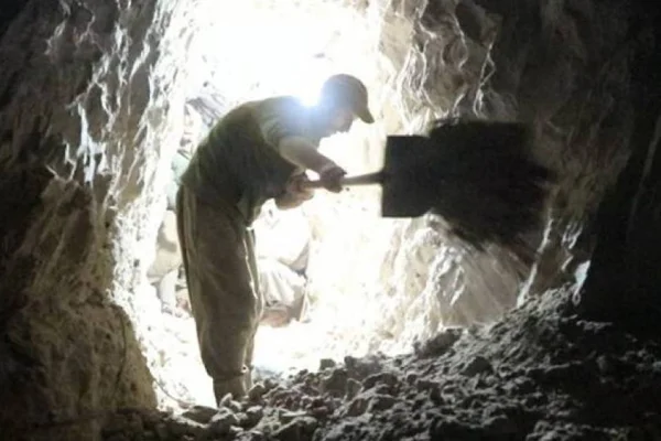 Yalan bombaları ve tecritle gizlenen yenilgi