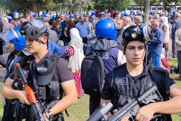 Polis saldırısına suç duyurusu