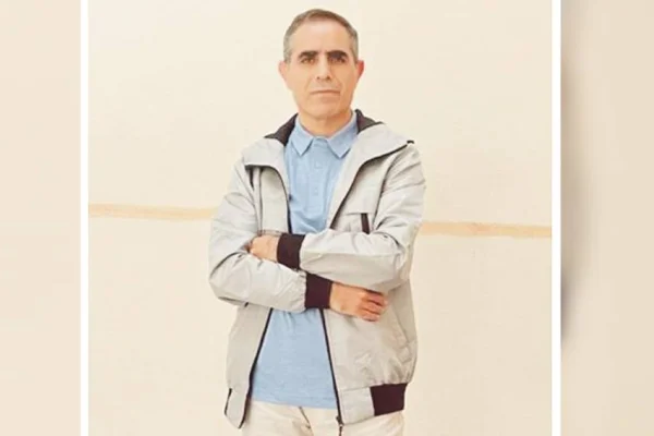 Tutsak yazara kitabı verilmiyor