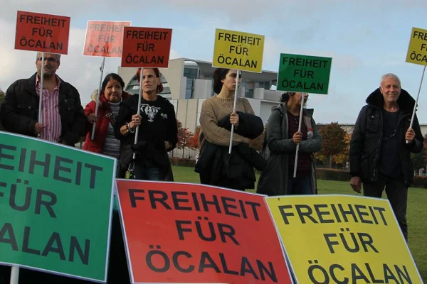 Berlin ve Dresden’de çadır eylemleri