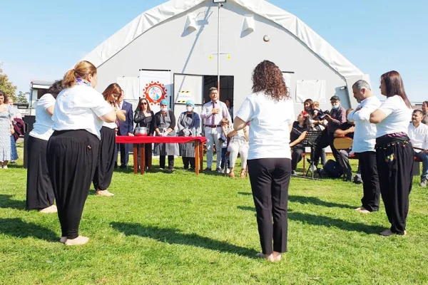 Londra’da aşure dağıtıldı