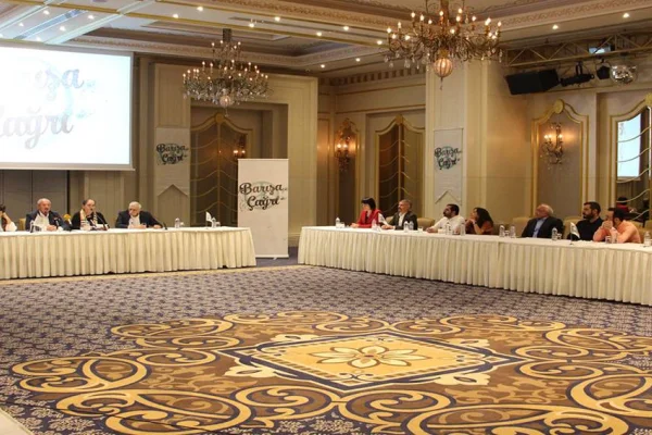 Demokratik yaşamın inşası için “barışa çağrı”