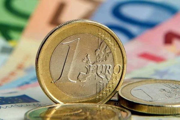 Euro rekor tazeledi