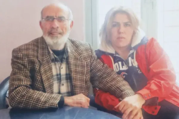 Babamın ölmesini mi bekliyorsunuz?