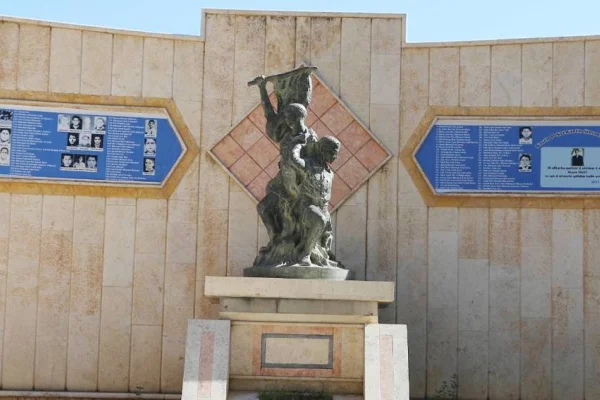 Işıklar söndü, çocuklar yakıldı