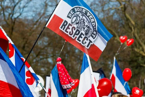 Hollanda’da kritik seçim