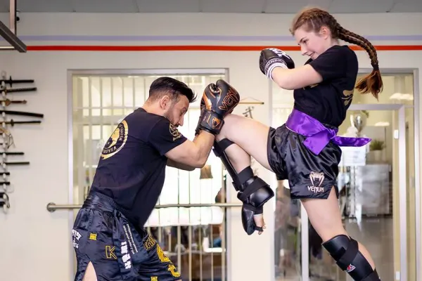 Asla pes etme