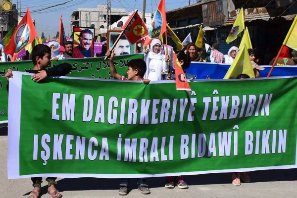 Rojava’da yürüyüşler