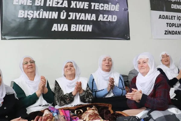 Açlık grevi bitmeden nöbet de bitmez