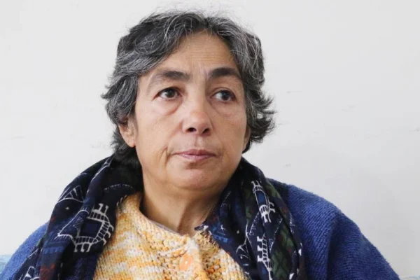 Tutsak kızı için Amed’e taşındı