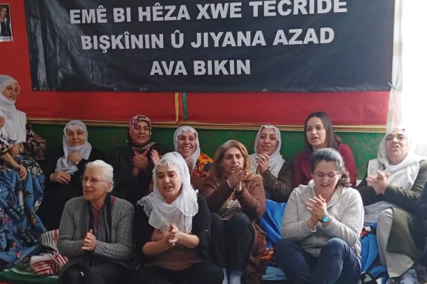 Tutsakların sesi duyulmasın isteniyor