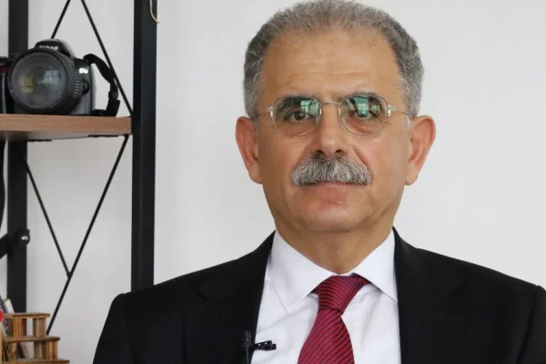 Doğrudan devrimci demokrasi örneğidir