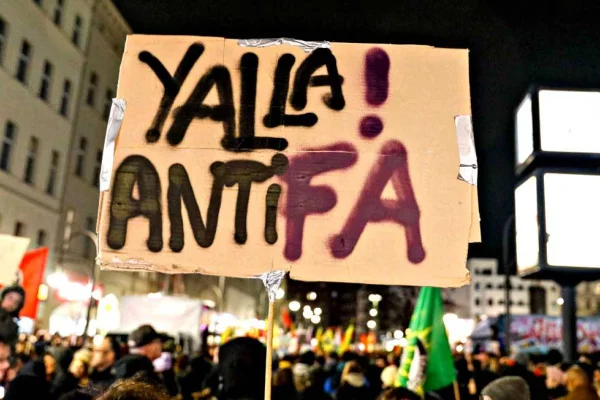 Almanya’da yeni göçmen politizasyonu: ‘Yallah Yallah Migrantifa’ ne anlatıyor?