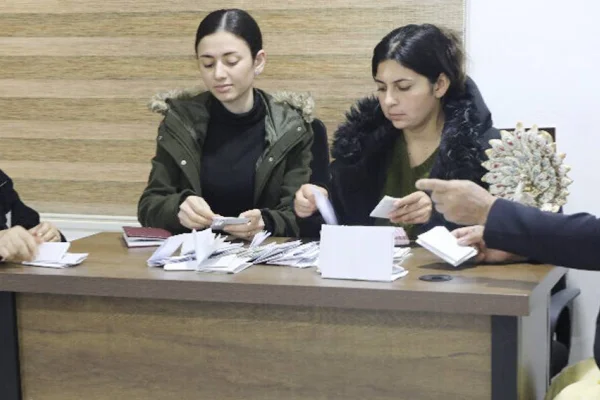 Annelerin kalbi İmralı’da
