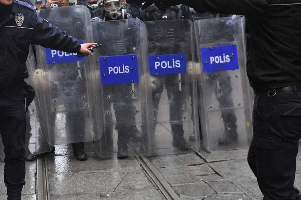 Bin 403 günlük yasak yetmedi