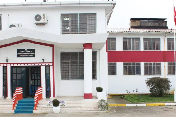 Tutsağa fotoğraf yasağı