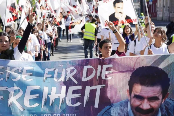 Rêber Apo için yürüyecekler