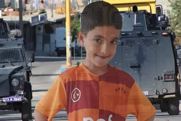 Bayrak ve çocuk