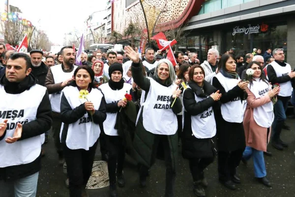 Öcalan ile müzakere edin