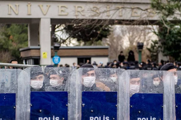 ‘Hayal kur pozitif kal’ hapishanesi