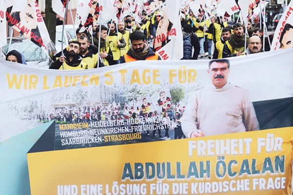 Gençler Köln’e çağırıyor