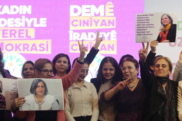 Bizden çalınanı almaya geliyoruz