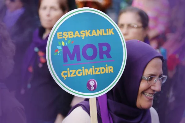 Yüzümüzü eşit temsiliyete döndük