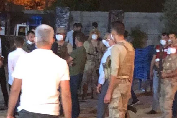 İstifayı yalanlayanın üç çocuğundan istifa