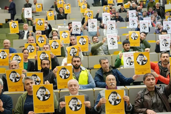 Abdullah Öcalan özgür olmalı
