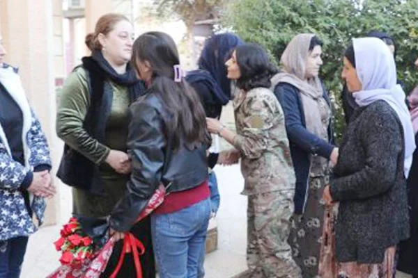 Kovan, Şengal’de zılgıtlarla karşılandı