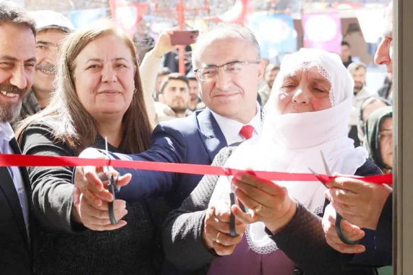 Elcewaz, DEM Parti için hazır