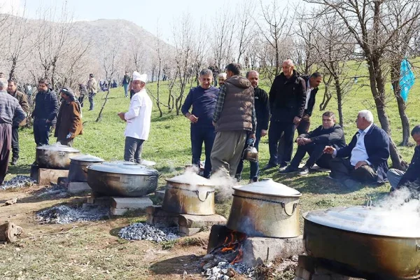 300 yıllık gelenek: Adarok