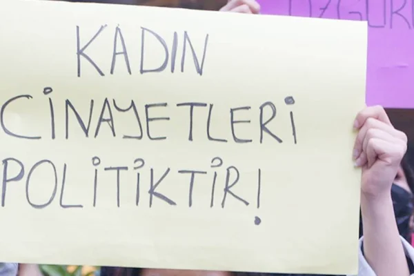 4 kadını katlettiler