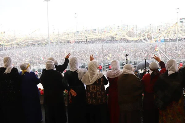 Amed Newrozu yeni bir zirvedir