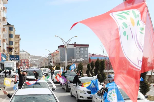 DEM’in politika senfonisi