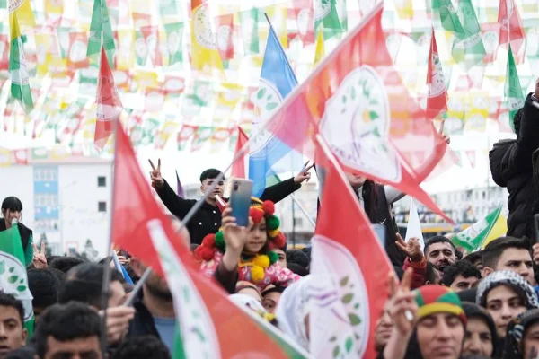 Yalancı “bahara” aldanmayalım, direniş özgürleştirir