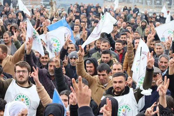 DEM Muş'ta büyük kazandı
