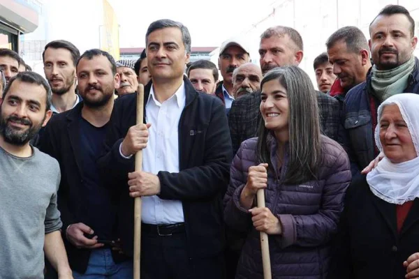 Van’da kayyum temizliği