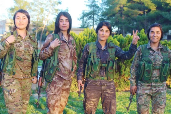 4 kuzen, 4 yoldaş